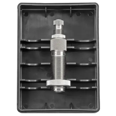 Krimpovací matrice pro přebíjení akustického (slepého) střeliva ráže .30 Cal. (.308, .30-06). Uzavírá ústí nábojnice šesti segmentovým růžicovým krimpem.